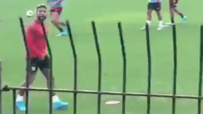 «Está com silicone na bunda, Gabigol!»: adeptos visaram avançado e levaram esta resposta