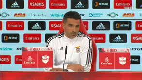 A explicação de Nélson Veríssimo para as apostas em Taarabt e Yaremchuk diante do Santa Clara