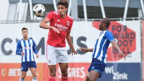 Benfica bate campeão FC Porto na estreia de Coser