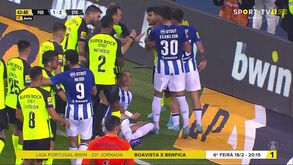 FC Porto-Sporting: leões exigiram que bala atirada para o relvado fosse entregue ao árbitro