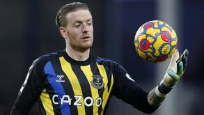 Jordan Pickford metido em confusão num pub: disseram-lhe que tinha os braços de um T-Rex 