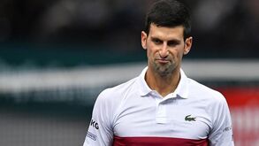 Ryanair deixa crítica a Djokovic após controvérsia em torno das vacinas