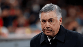 Derrota com o PSG terá provocado revolta no Real Madrid com Carlo Ancelotti