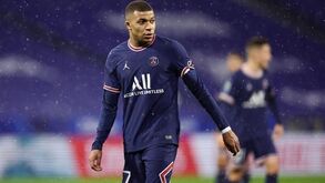 PSG 'põe a carne toda no assador': os detalhes do mega contrato oferecido a Mbappé