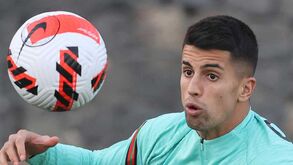 22/2/2022: Portugal é uma fábrica de laterais-direitos prontos a exportar para… Inglaterra