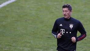Lewandowski faz soar os alarmes no Bayern: «Renovação? É a primeira vez que oiço isso...»