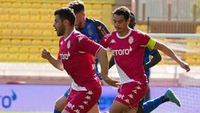 Monaco desperdiça vantagem e 'oferece' triunfo ao Stade de Reims