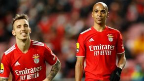 Um desce, outros sobem: João Mário assiste à evolução de Paulo Bernardo e Taarabt