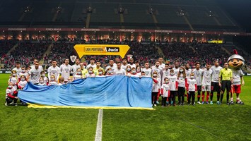 Uefa proíbe times russos de competições masculinas e femininas “até novo  aviso“