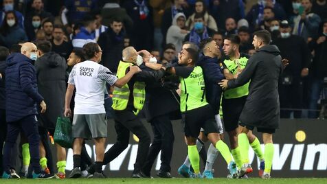 FC Porto alvo de multas por incidentes nos jogos com Famalicão e