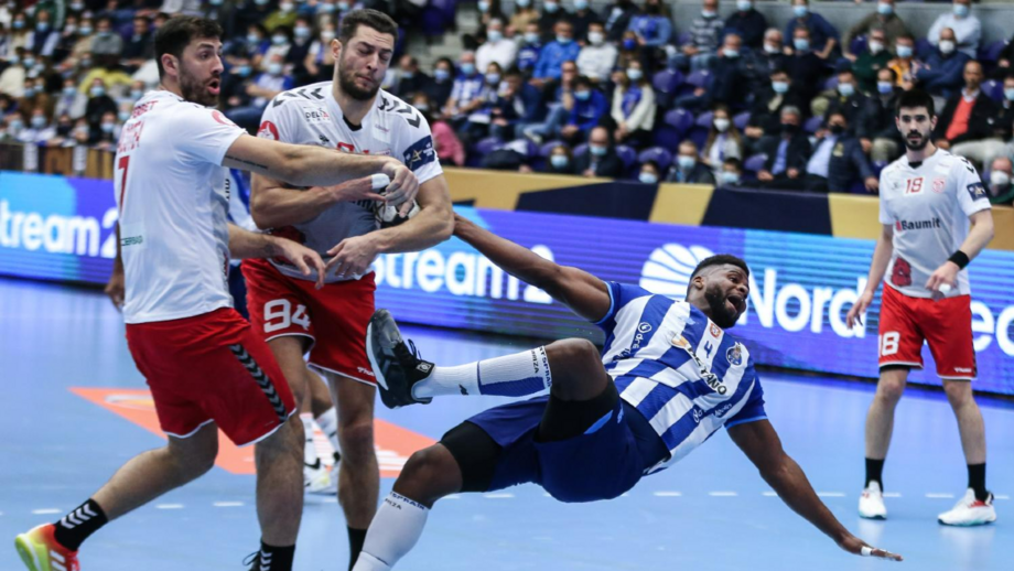 FC Porto compromete passagem na Champions
