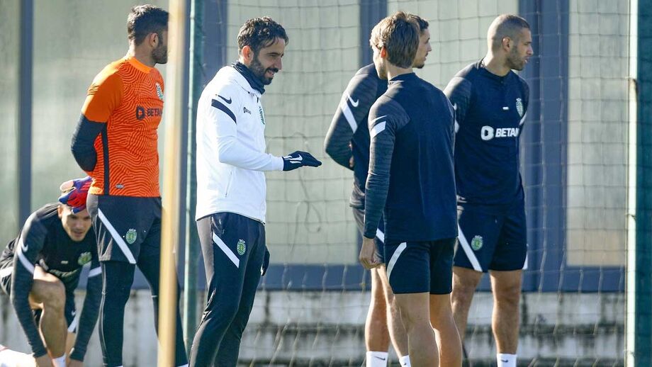 Treinador dos leões esteve no 'meiinho'