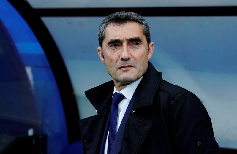 Ernesto Valverde - Ex-treinador do Villarreal, Athletic Bilbao, Valencia e Barcelona, entre outros, é o favorito ao cargo.