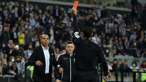 Equipa técnica do V. Guimarães só com dois elementos