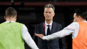 Van Gaal critica Mundial no Qatar: «O importante para a FIFA é o dinheiro»