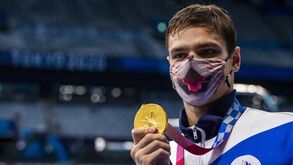 Nadador russo perde patrocínio da Speedo após participar em evento organizado por Putin