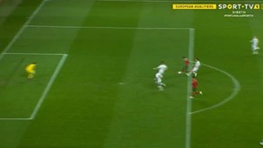 Erro de Ristovski, assistência de Ronaldo e Bruno Fernandes a faturar: o golo de Portugal à Macedónia do Norte 