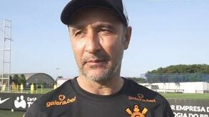 «Obrigado e adeus»: a mensagem dos No Name Boys para Roger Schmidt