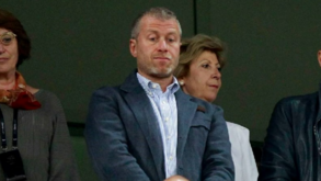 Deputado inglês garante que Abramovich está a vender as propriedades que tem em Londres