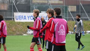 Juniores do Benfica testam baixas temperaturas na Dinamarca na véspera do jogo para a Youth League