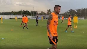 Vítor Pereira puxa pelos jogadores do Corinthians: as imagens do 2.º dia de treinos