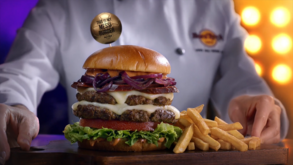 Messi Burger: assim é o hamburguer desenhado pelo próprio craque argentino