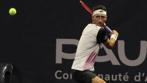 Tenista ucraniano na guerra recebe apoio de Djokovic: «Nadal e Federer preferiram manter o silêncio»