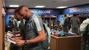 Uma foto, um espelho e uma pergunta: como Abel Ferreira motivou os jogadores para a final