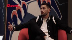 Pizzi assume 'desagrado' após jogo no Dragão e defende-se das acusações: «Não me sinto responsável pela saída de Jesus»