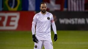 Higuaín: «O futebol é uma contaminação muito grande, não é o mundo em que quero estar»