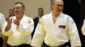 Federação Internacional de Judo suspende título honorário de Putin