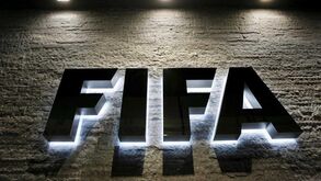 Clubes portugueses podem contratar agora estrangeiros que jogam na Ucrânia ou Rússia: FIFA explica como funciona