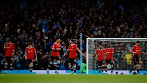 Rio Ferdinand e a atitude dos jogadores do Man. United: «Parece que trabalham num escritório»