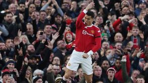 Gary Neville e a longevidade de CR7: «Talvez exista uma história para Ronaldo no Sporting»