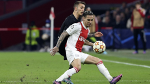 Ajax-Benfica com 54 minutos de tempo útil: águias tiveram a bola em 18 deles