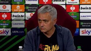 Mourinho: «De política não falo mas digo bem alto, 'parem a guerra'!»