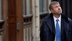Iates de luxo de Abramovich levantam bandeira das Bermudas para escapar a sanções