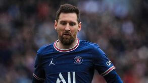 Henry sai em defesa de Messi: «Sem ele o Paris SG não conseguiu criar nada»