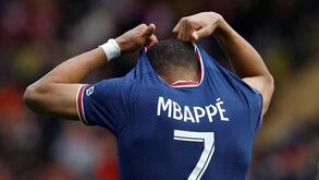 «Estou farto»: a 'confissão' de Mbappé a Pogba sobre situação no PSG que deixa espanhóis em 'alerta'
