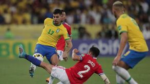Brasil goleia Chile e segue invicto na qualificação para o Mundial