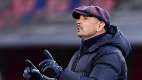 'General' Mihajlovic recebe apoio dos seus tropas: Guerreiro sérvio nunca baixará a cabeça