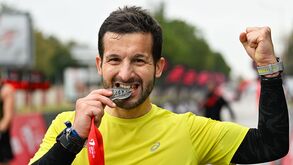 Maratona de Antalya: é melhor correr... que eles mordem