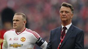 Van Gaal e a ida de Ten Hag para o Man. United: «Era melhor se fosse para um clube de futebol»