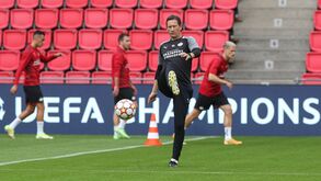 Verticalidade, pressão alta e futebol ofensivo: o desmontar da tática de Roger Schmidt
