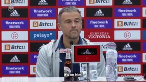 Luis Enrique comenta rumores que o ligam ao Manchester United