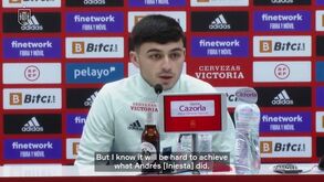 Pedri e as comparações com Iniesta: «É um orgulho...»
