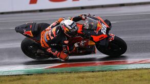 Atraso na entrega de material 'apanha' KTM: Miguel Oliveira só tem uma moto na Argentina