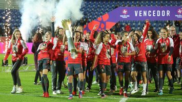 Feminino Benfica força o jogo decisivo 