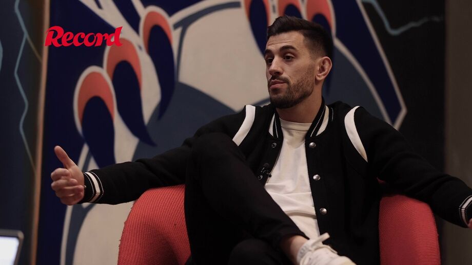 Jogador conta tudo o que aconteceu com ex-treinador do Benfica