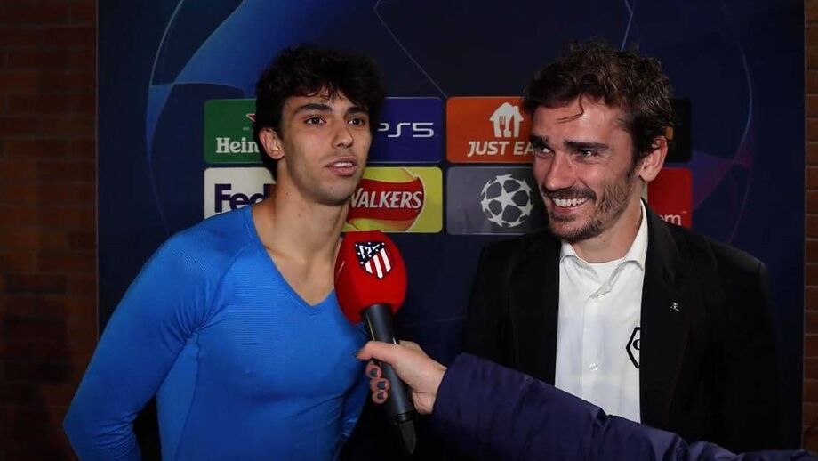«Nem me a pediu, nem nada»: João Félix conta porque trocou de camisola com Griezmann  